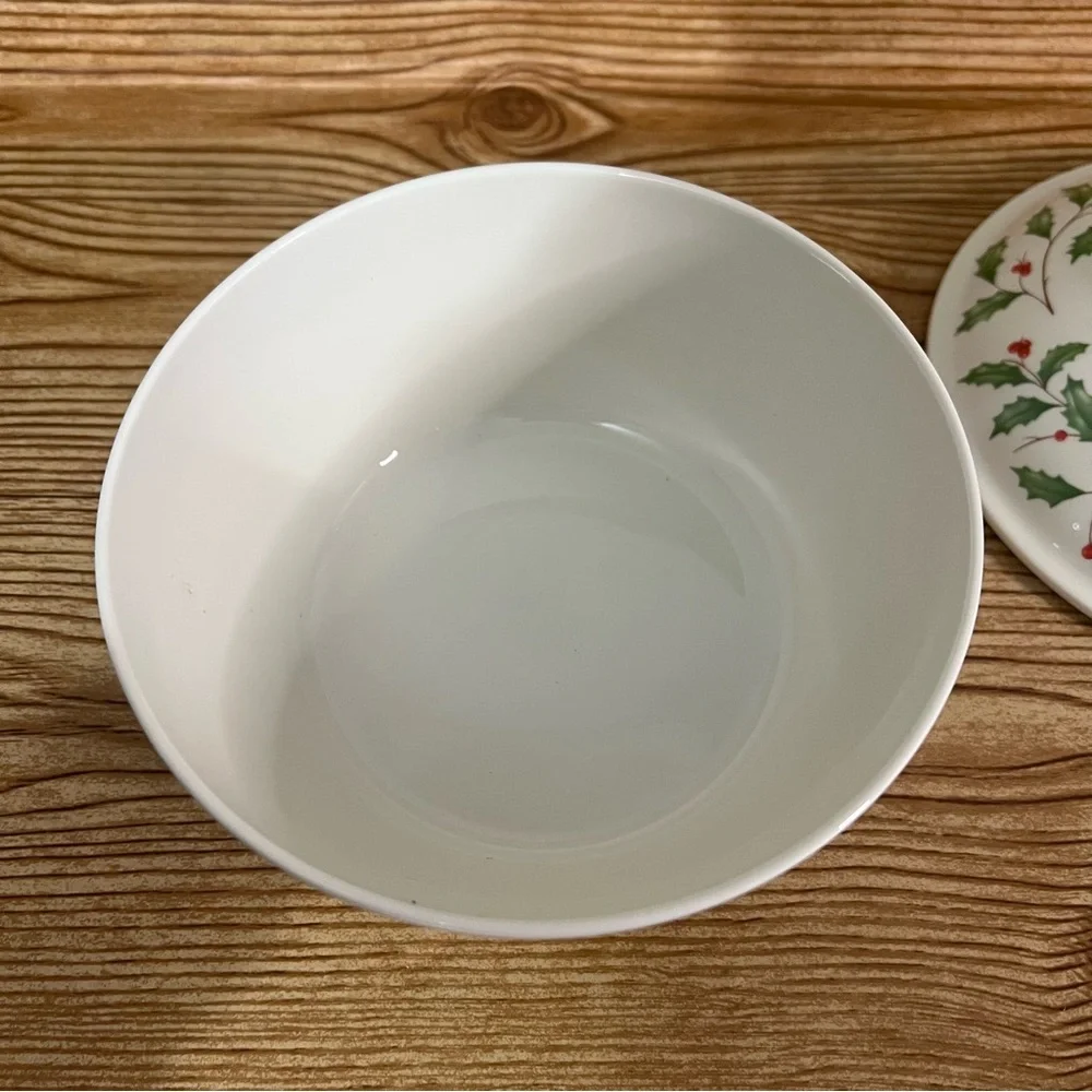 Lenox Holiday Small Covered Bowl 804284 Christmas Holly Lid Dish New In Box